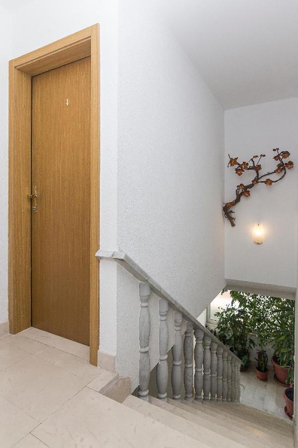 Apartments Erceg Makarska Exterior foto